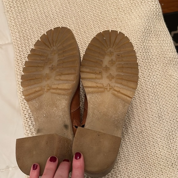 EUC! ✨ Free People James Chelsea Boot - Picture 4 of 4
